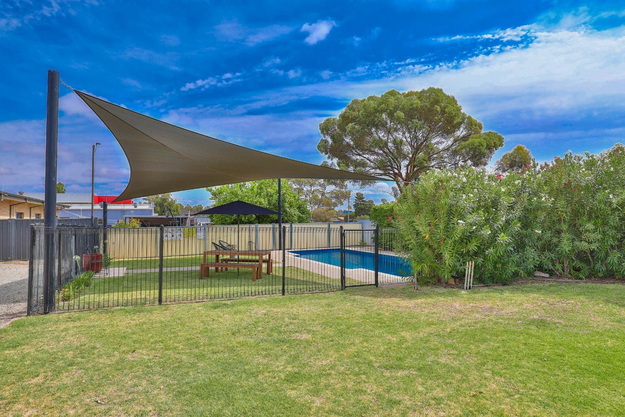Robinvale Bridge Motel Экстерьер фото